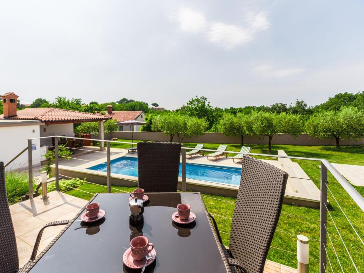 Villa Viktoria Poll&Garden View Kaštelir Dış mekan fotoğraf
