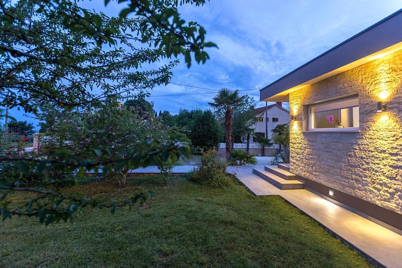 Villa Viktoria Poll&Garden View Kaštelir Dış mekan fotoğraf